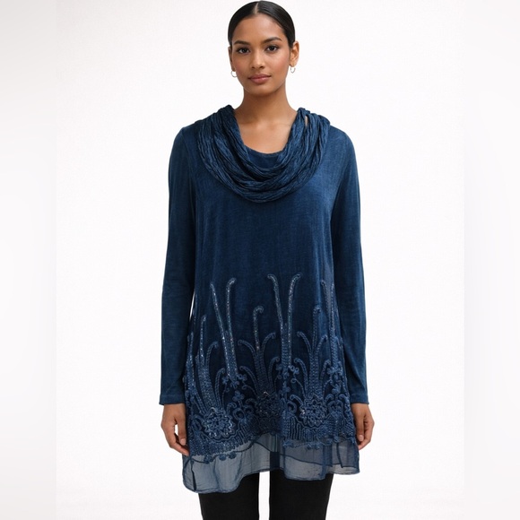 Soft Surroundings Tops - Soft Surroundings MP 100% silk and sequin tunic top